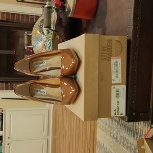 Steve Madden Vala Cognac patent leather heels